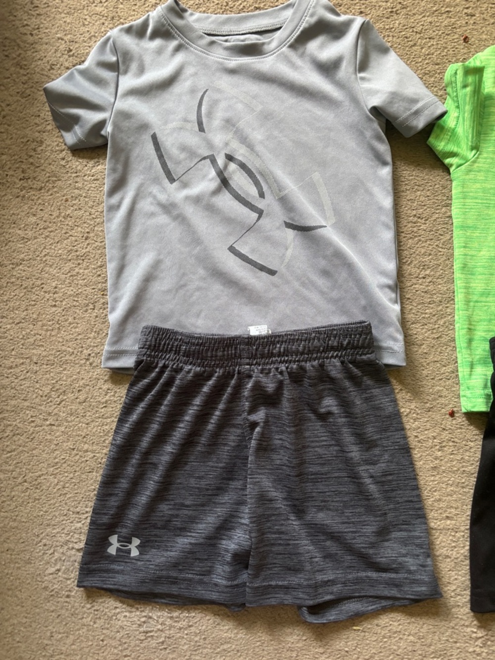 Under Armour Boys Gray Athletic Tee with White Logo - Picture 3 of 5